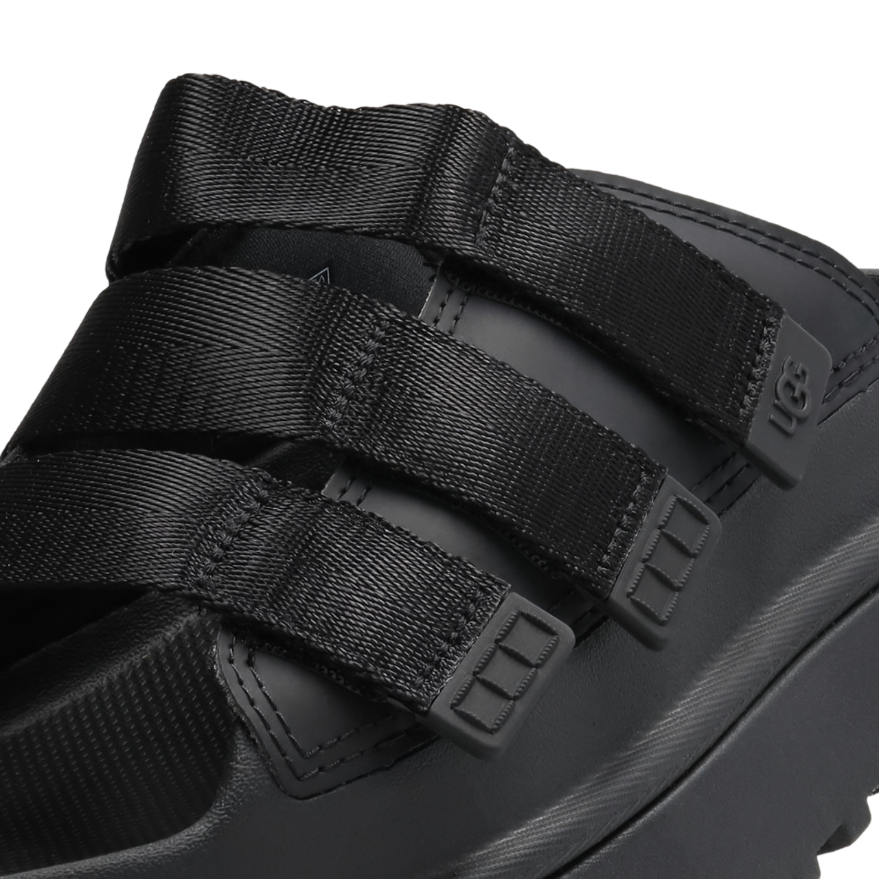 UGG Goldenglow Bild 7 von 7. Antippen, um die Fotogalerie zu öffnen.