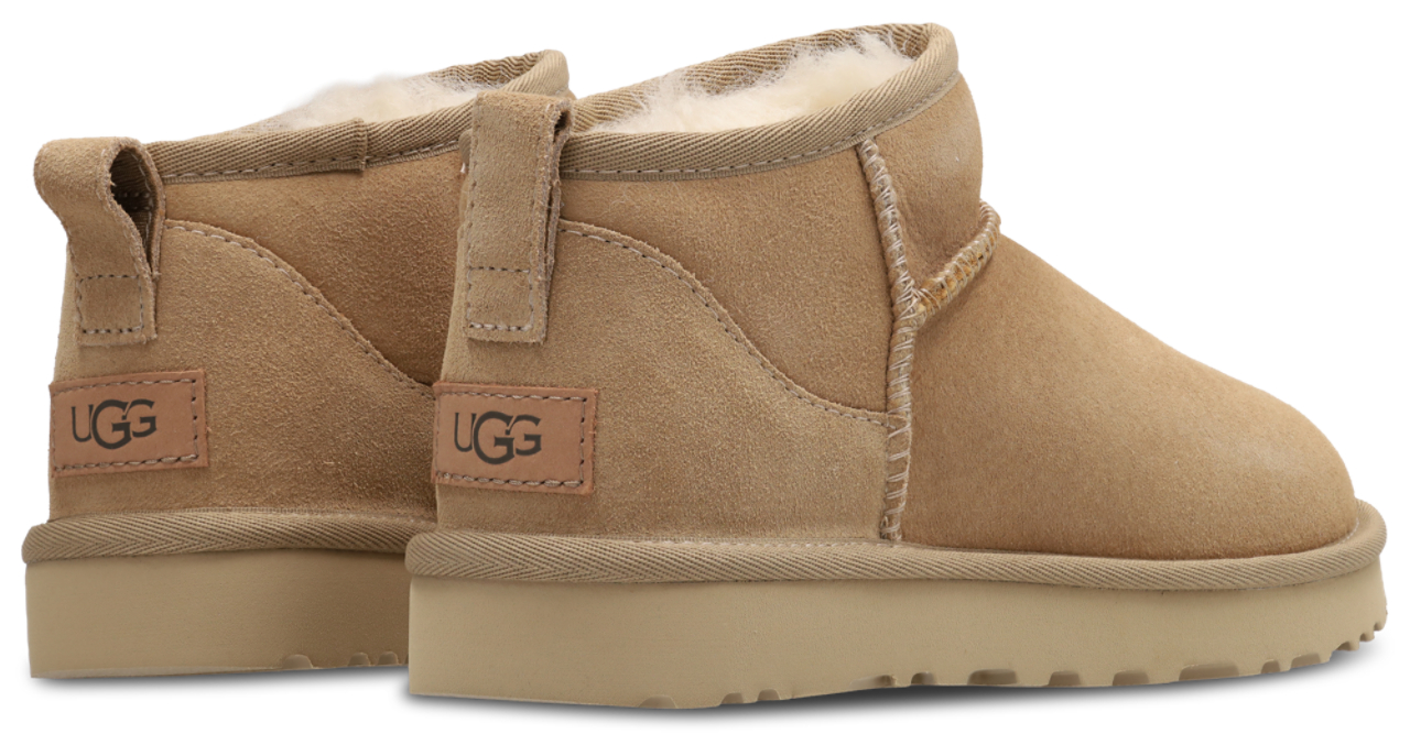 UGG Classic Ultra Mini Afbeelding 3 van 7. Tik om de fotogalerij te openen..
