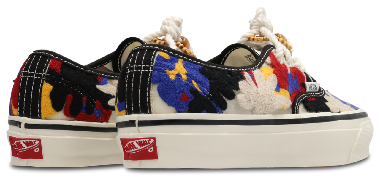 Vans Authentic Image 3 sur 8. Appuyez pour ouvrir la galerie de photos.