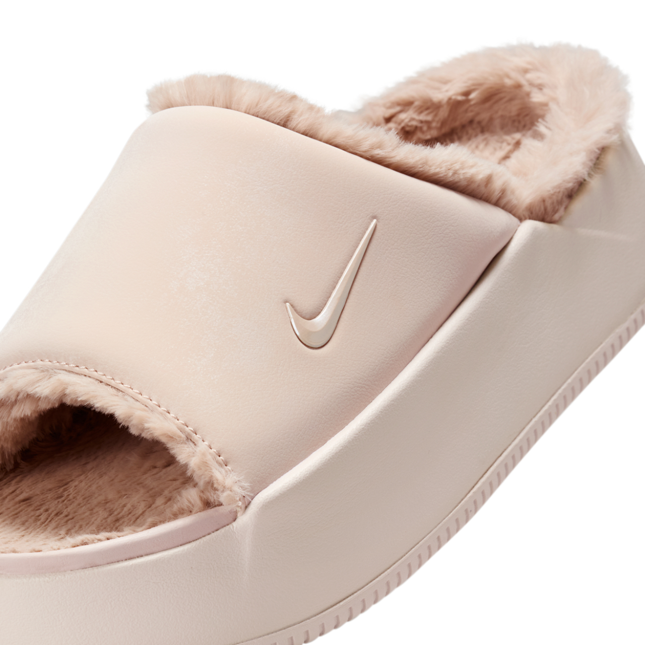 Nike Calm Elevation Fur Slides Afbeelding 5 van 6. Tik om de fotogalerij te openen..