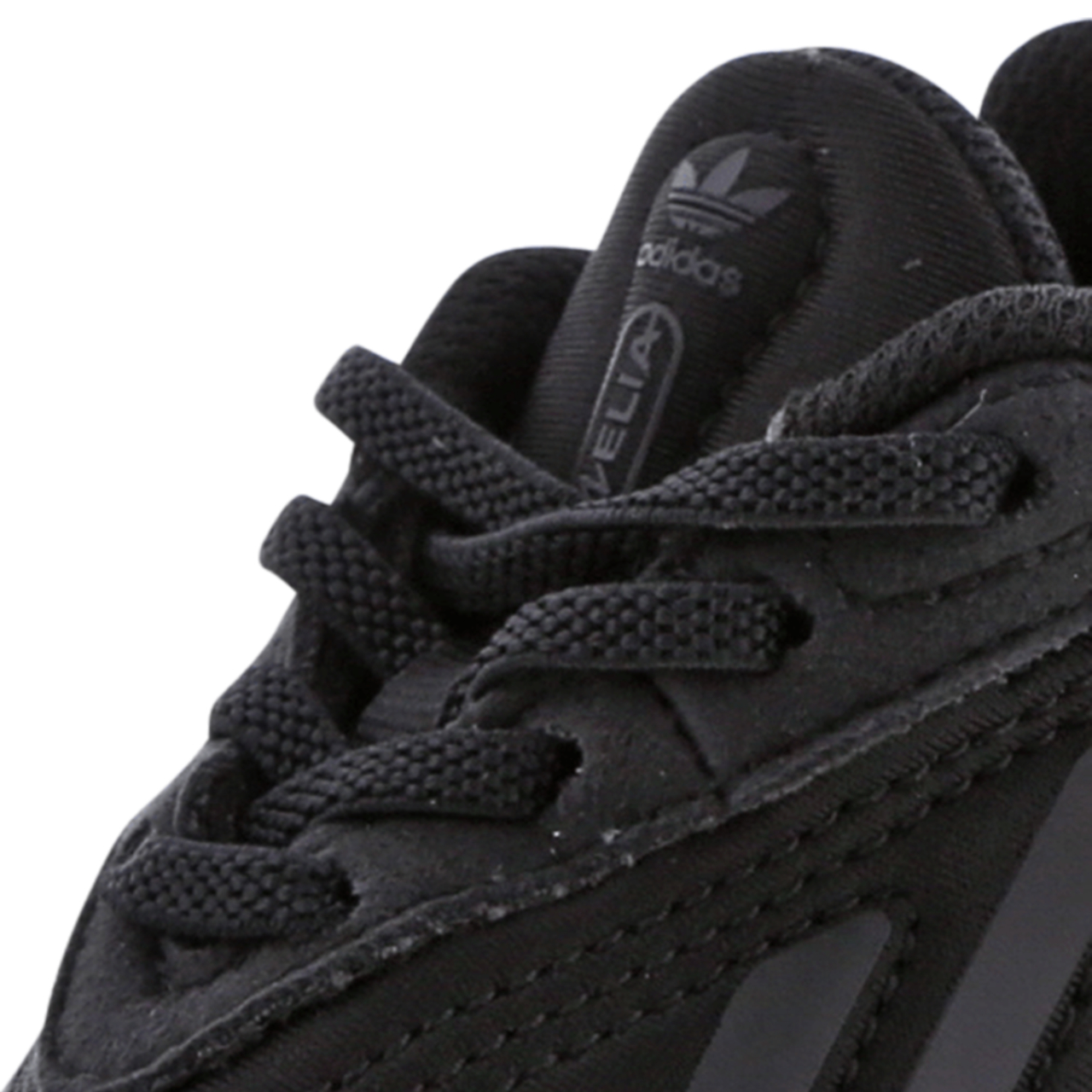adidas Ozelia Afbeelding 7 van 7. Tik om de fotogalerij te openen..
