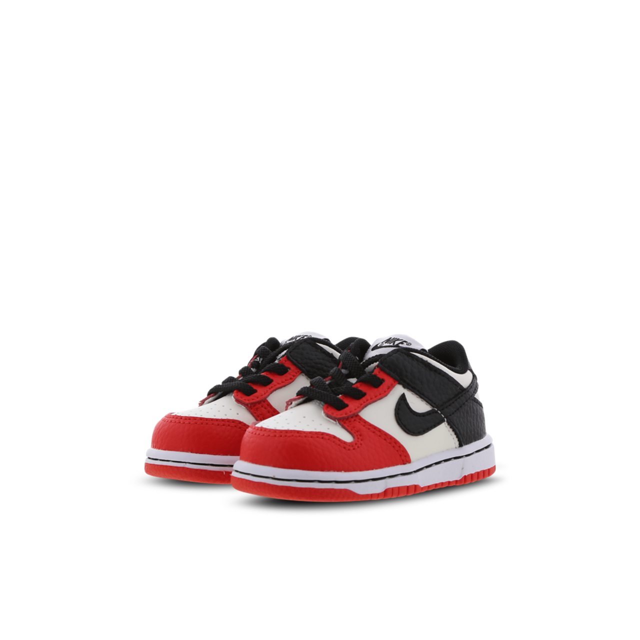 Nike Dunk Low Image 2 of 7. Tap to open photo gallery.