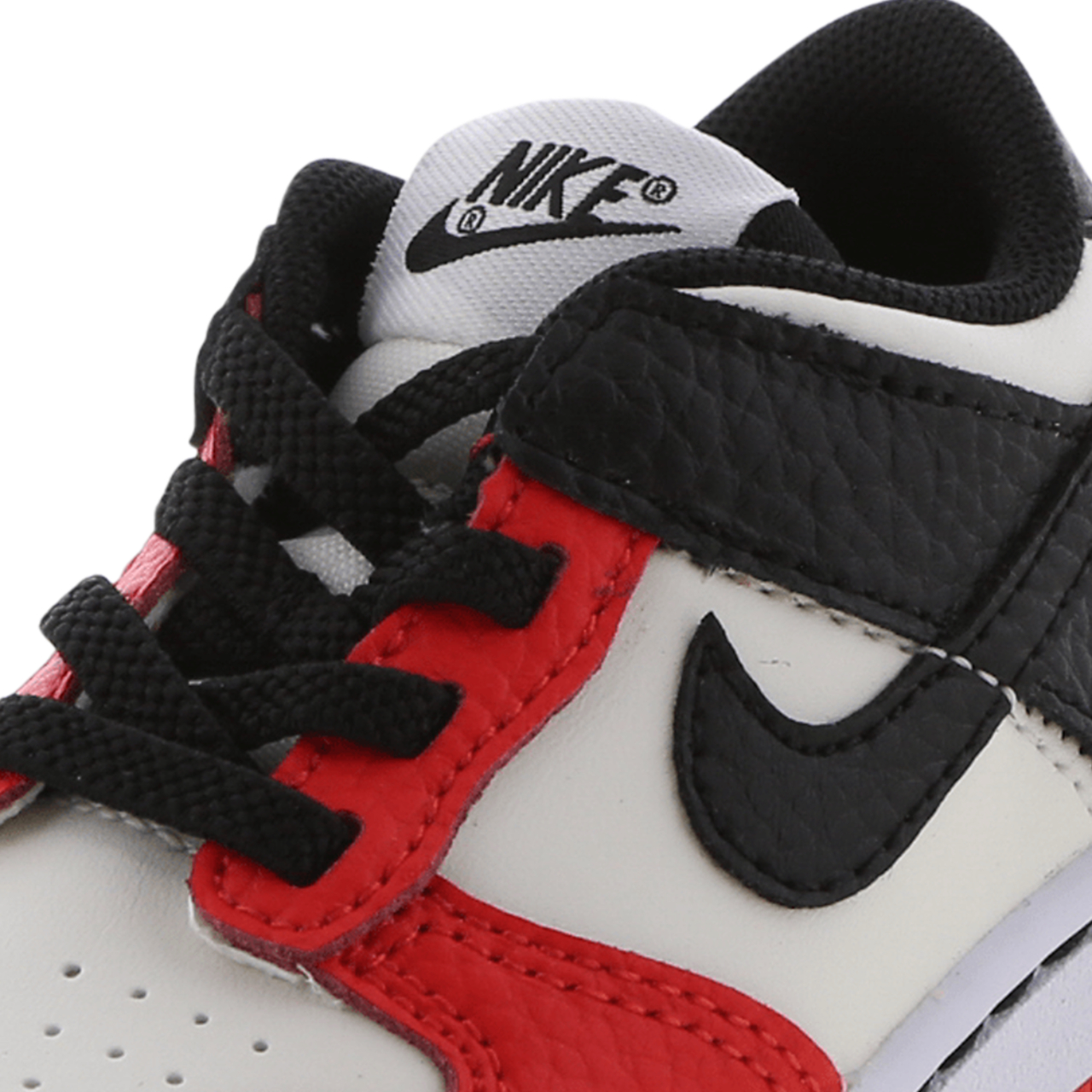 Nike Dunk Low Image 7 of 7. Tap to open photo gallery.