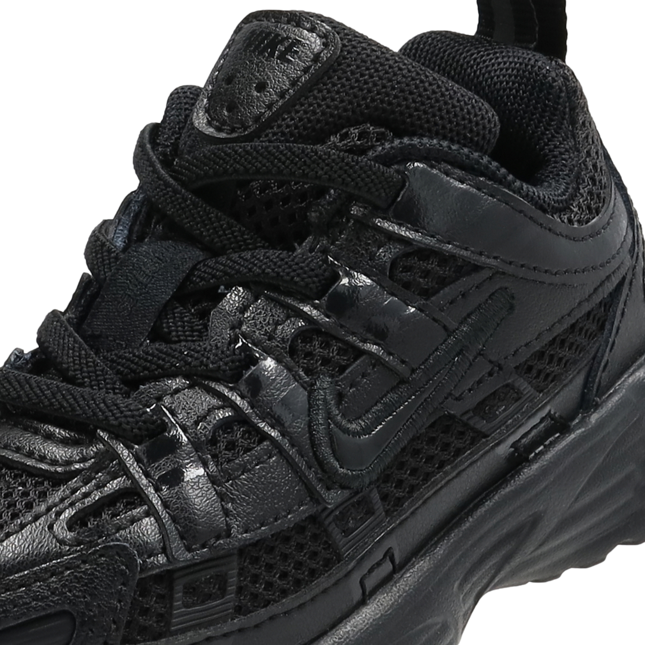 Nike P-6000 Bild 7 von 7. Antippen, um die Fotogalerie zu öffnen.