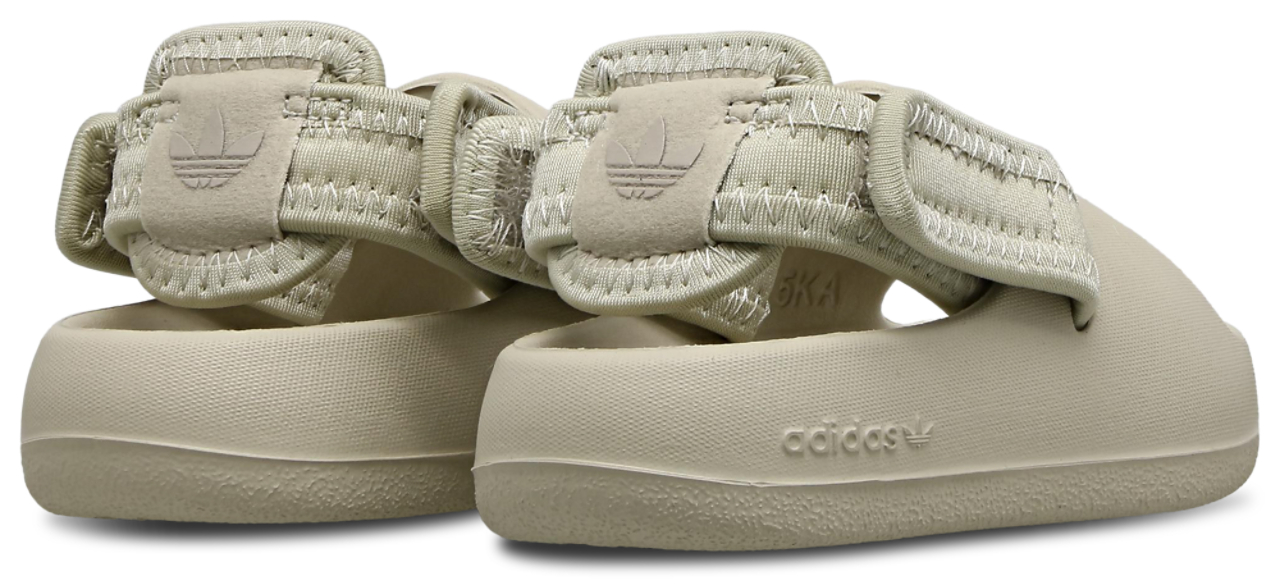 adidas Adilette Immagine 3 di 7. Tocca per aprire la galleria fotografica.