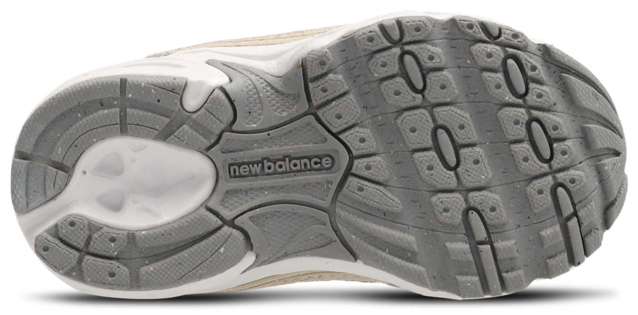 New Balance 530 Bild 6 von 7. Antippen, um die Fotogalerie zu öffnen.