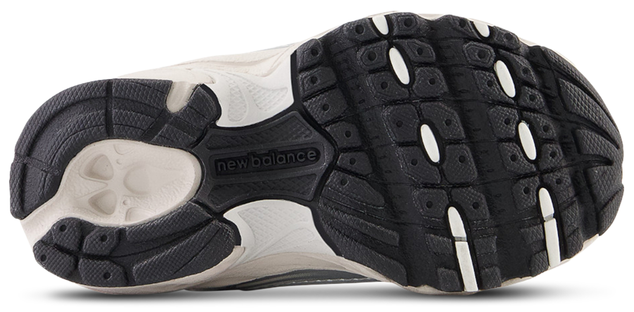 New Balance 530 Bild 5 von 5. Antippen, um die Fotogalerie zu öffnen.