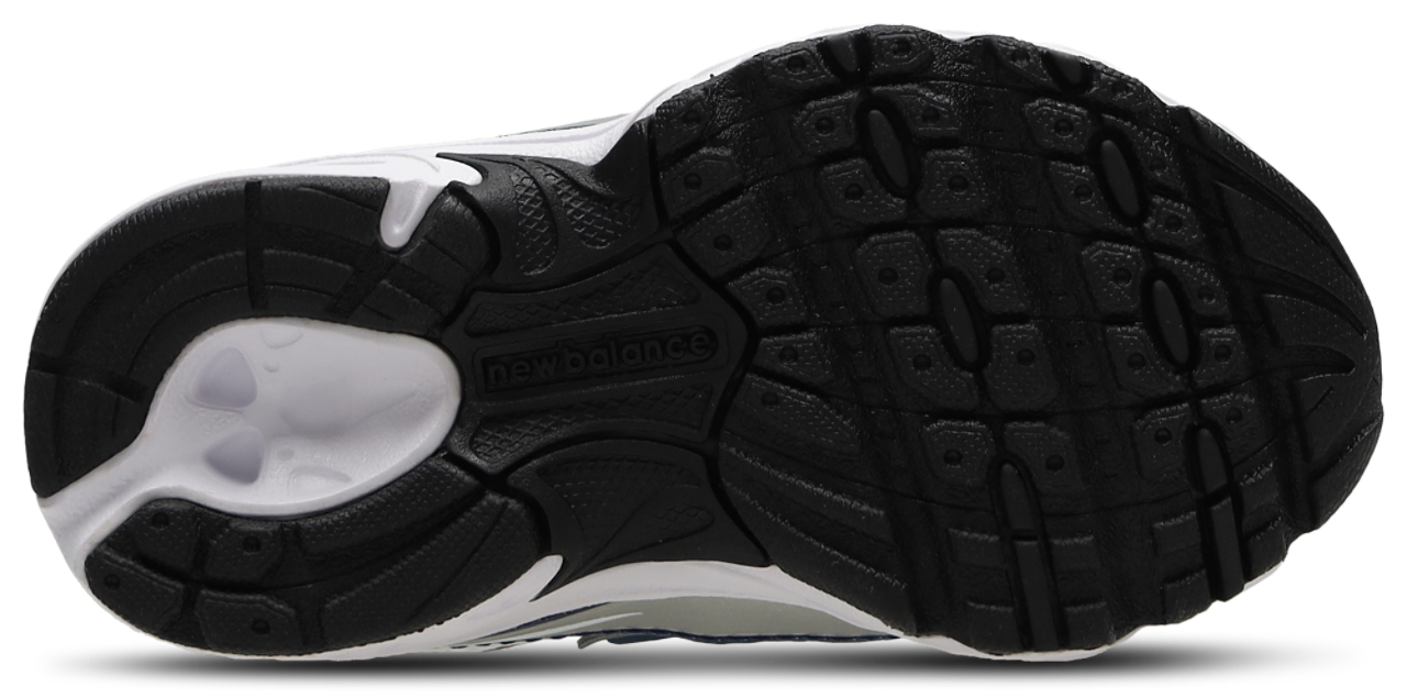 New Balance 740 Image 6 of 7. Tap to open photo gallery.