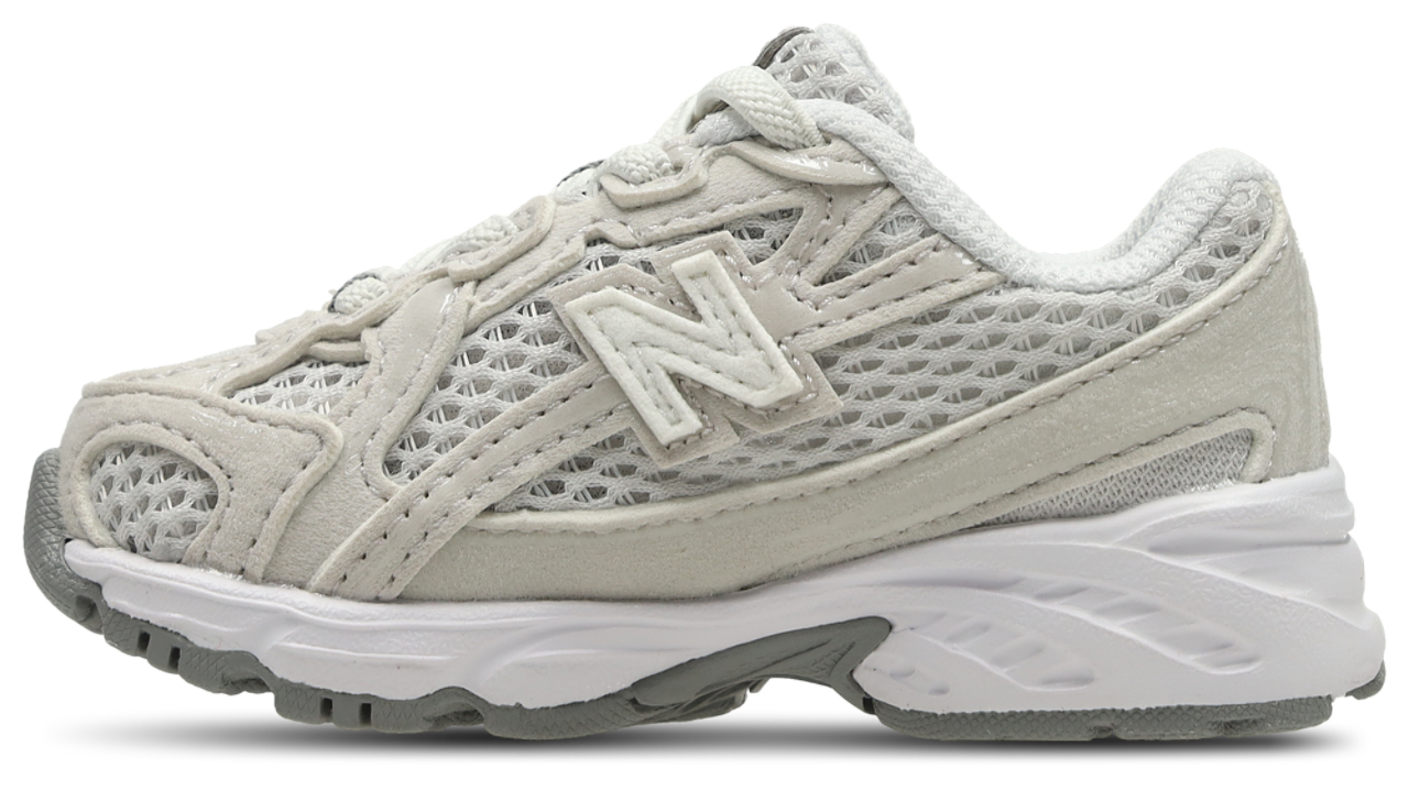 New Balance 740 Image 4 of 7. Tap to open photo gallery.