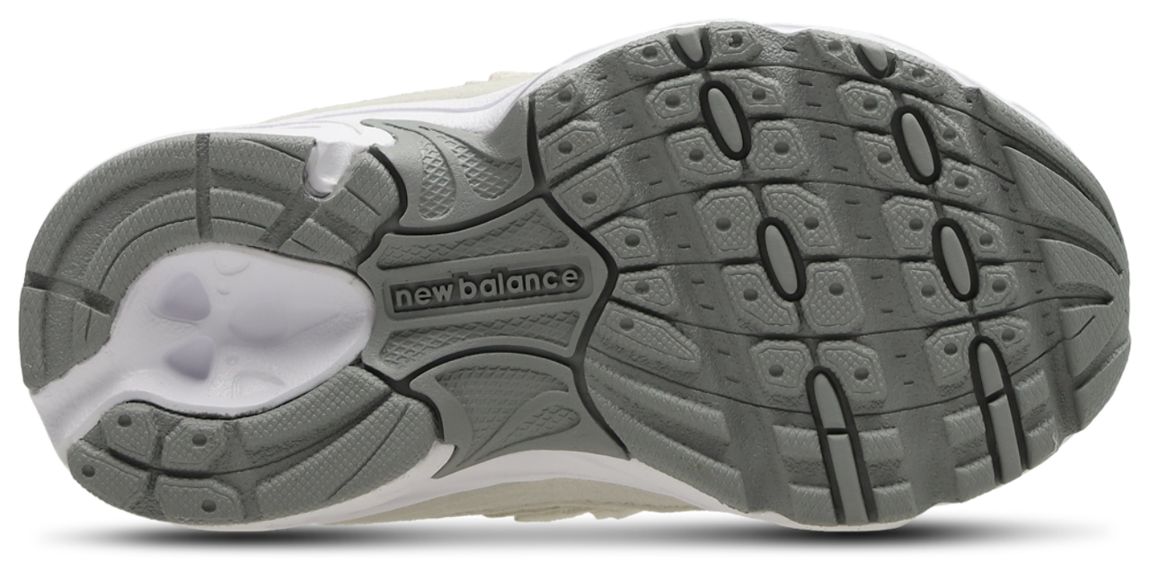 New Balance 740 Image 6 of 7. Tap to open photo gallery.