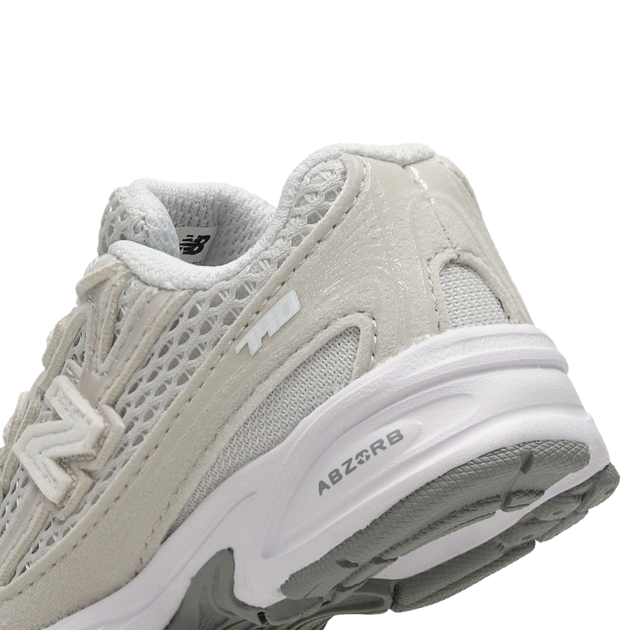 New Balance 740 Image 7 of 7. Tap to open photo gallery.