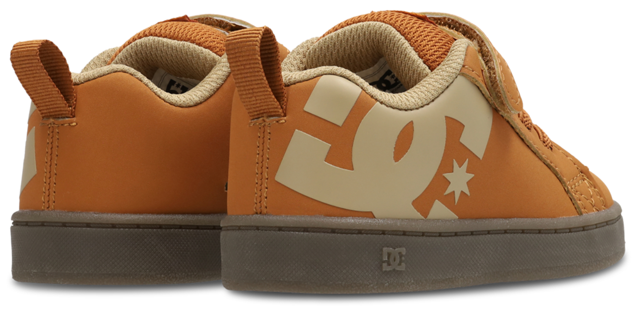 DC Shoes Court Graffik Image 3 of 7. Tap to open photo gallery.