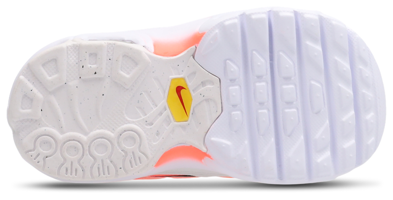 Nike Air Max Tuned 1 Image 6 of 8. Tap to open photo gallery.