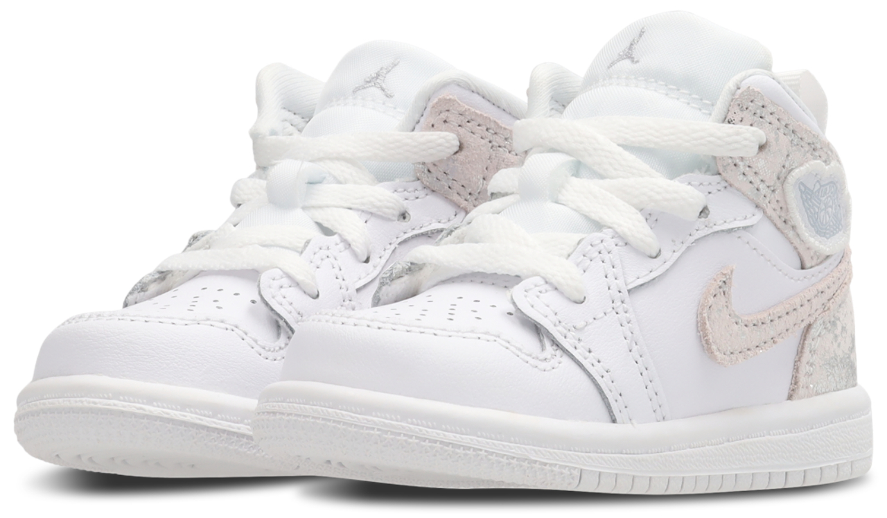 Jordan Aj1 Mid Imagen 2 de 7. Toque para abrir la galería de fotos.