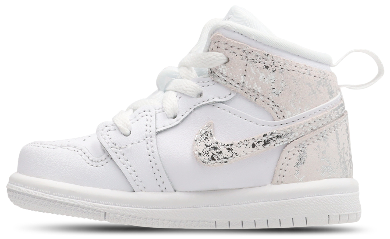 Jordan Aj1 Mid Imagen 4 de 7. Toque para abrir la galería de fotos.