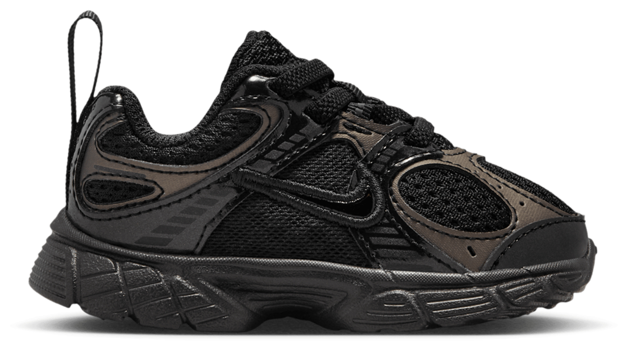 Nike V5 Rnr Image 1 of 6. Tap to open photo gallery.