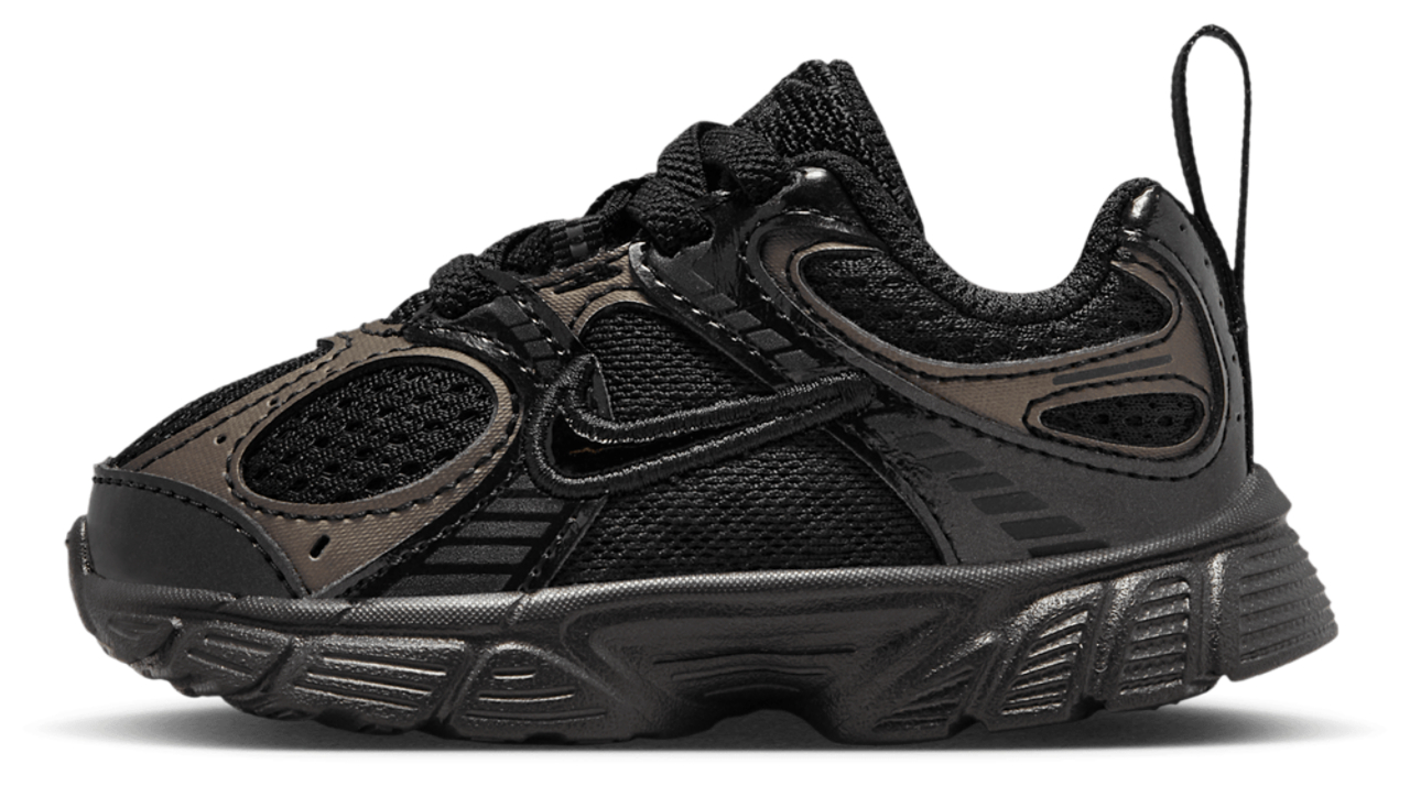 Nike V5 Rnr Image 3 of 6. Tap to open photo gallery.