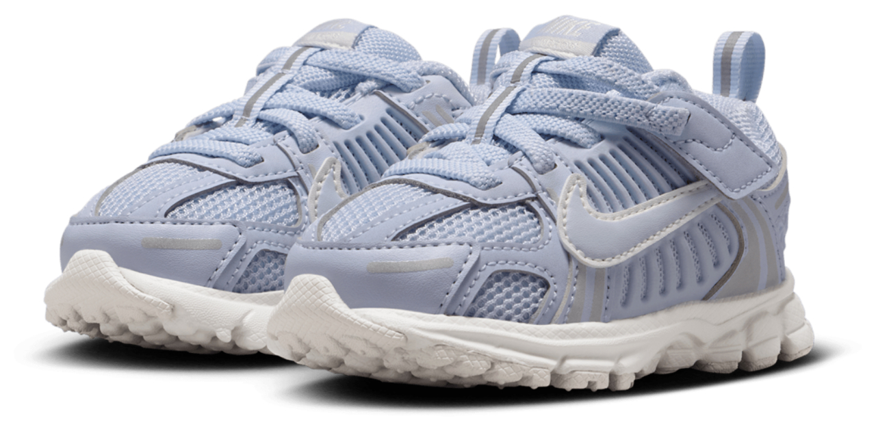 Nike Zoom Vomero 5 Image 2 of 6. Tap to open photo gallery.