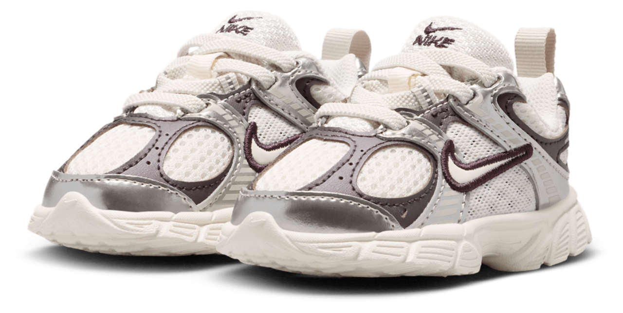 Nike V5 Rnr Image 2 of 6. Tap to open photo gallery.