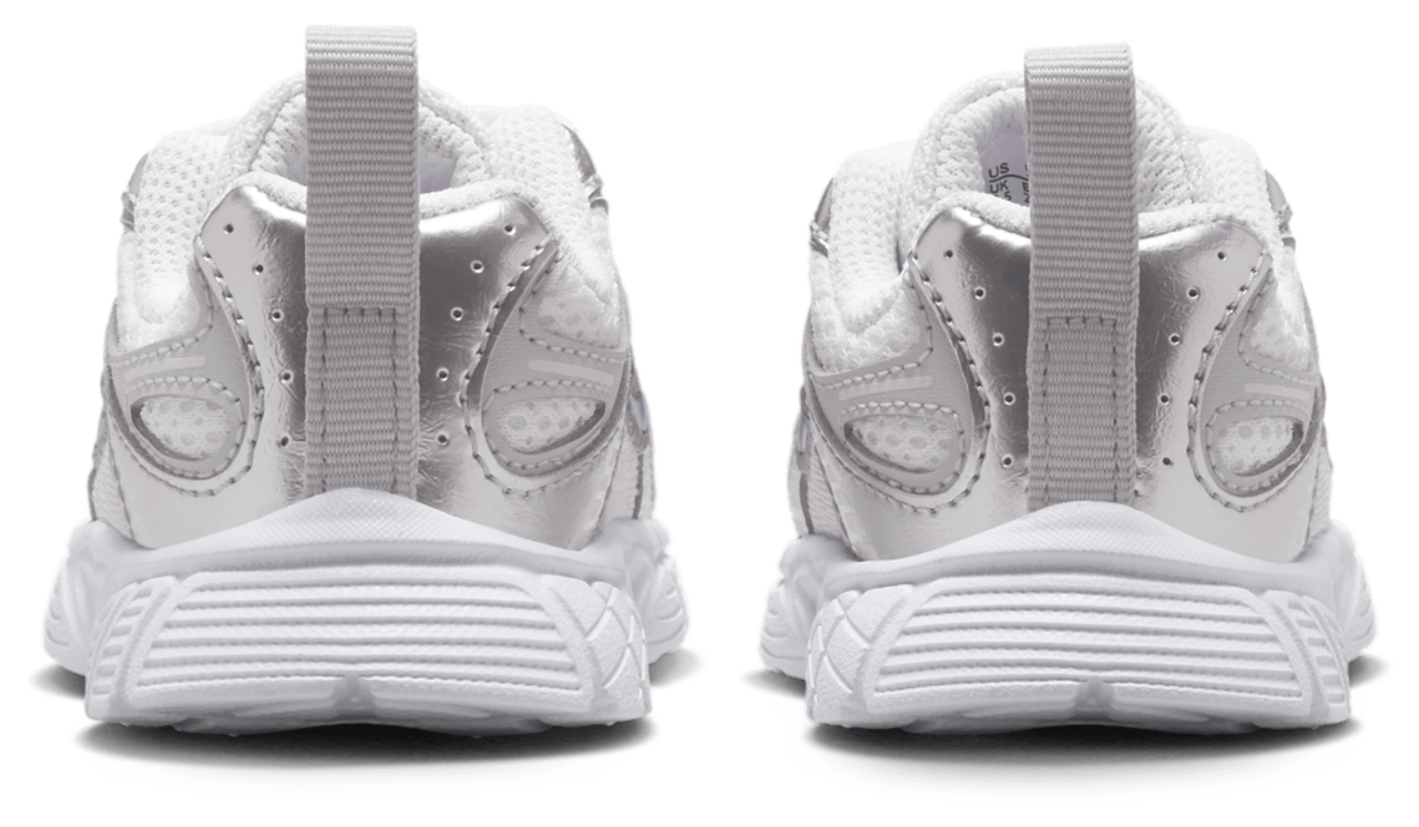Nike V5 Rnr Image 6 of 6. Tap to open photo gallery.