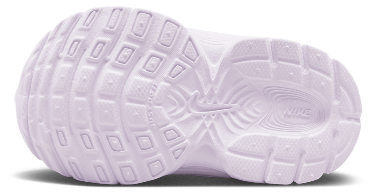 Nike V5 Rnr Image 5 of 6. Tap to open photo gallery.