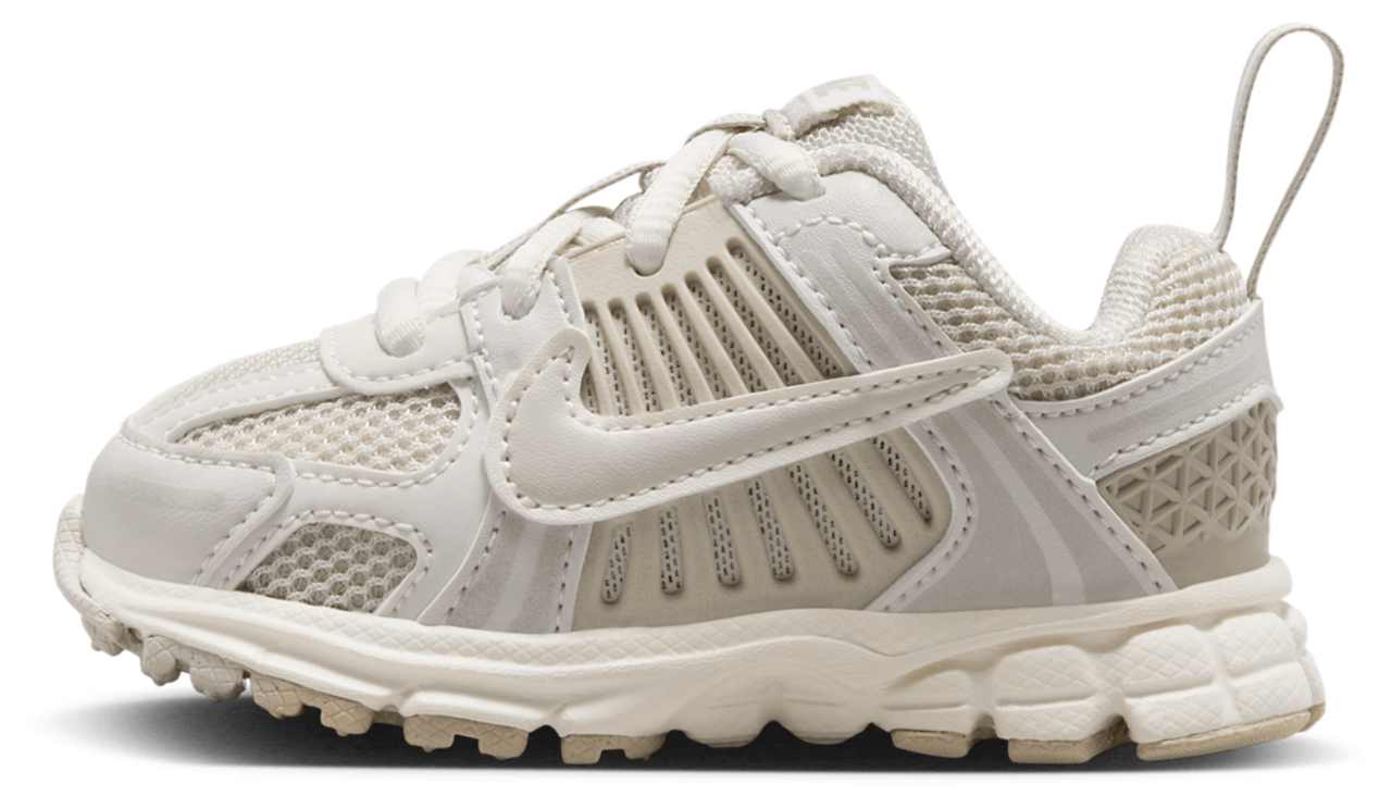 Nike Vomero 5 Bild 3 von 6. Antippen, um die Fotogalerie zu öffnen.