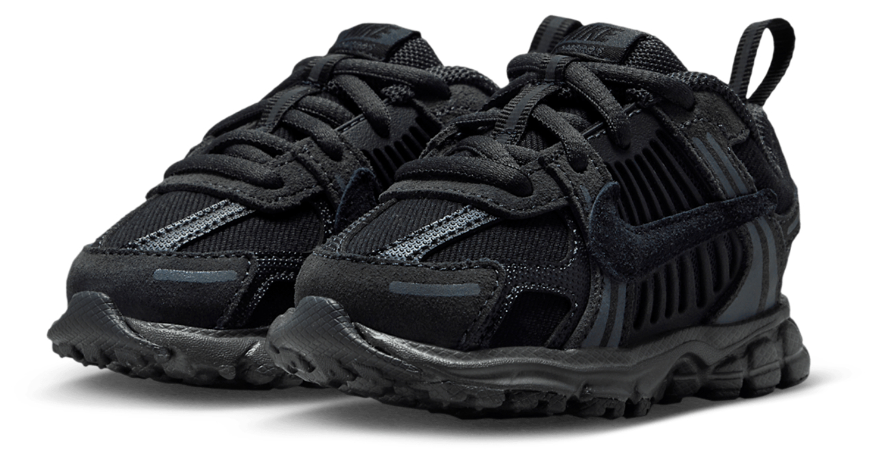 Nike Vomero 5 Image 2 of 6. Tap to open photo gallery.