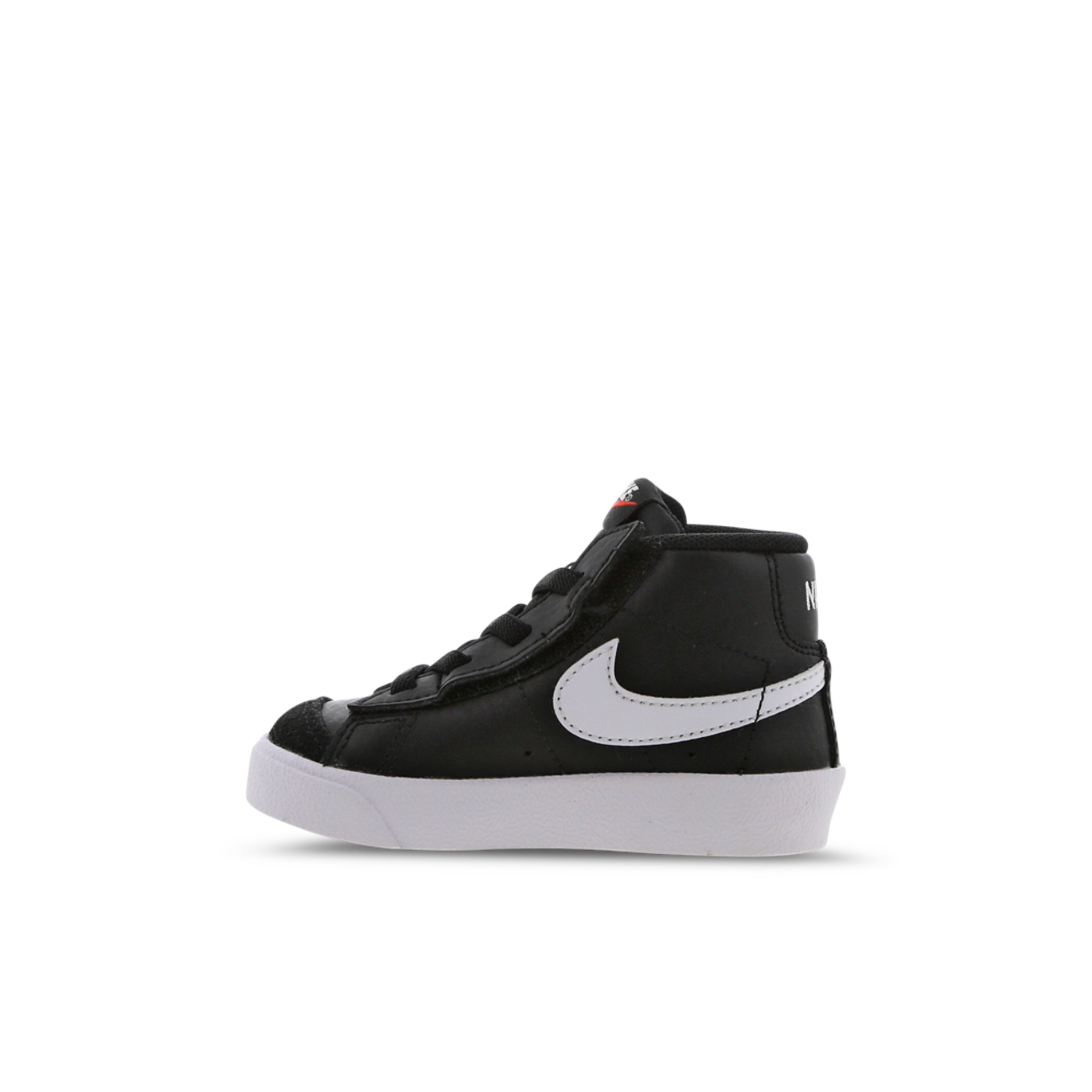 Nike Blazer Mid 77 Image 4 of 6. Tap to open photo gallery.