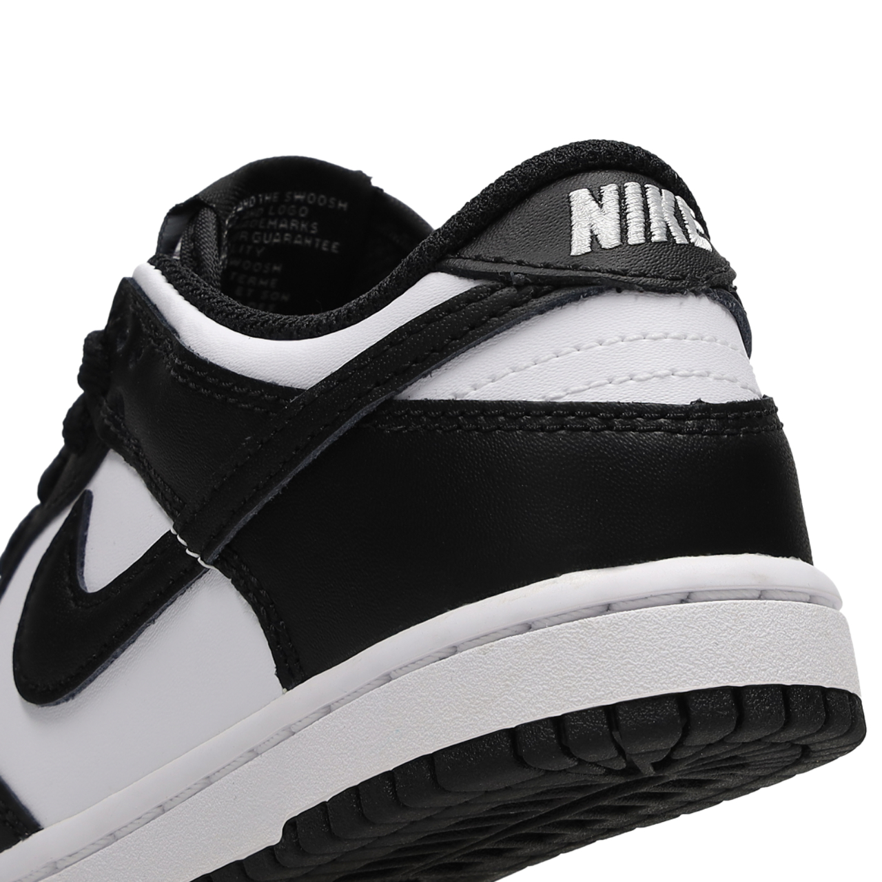 Nike Dunk Low Image 7 of 7. Tap to open photo gallery.