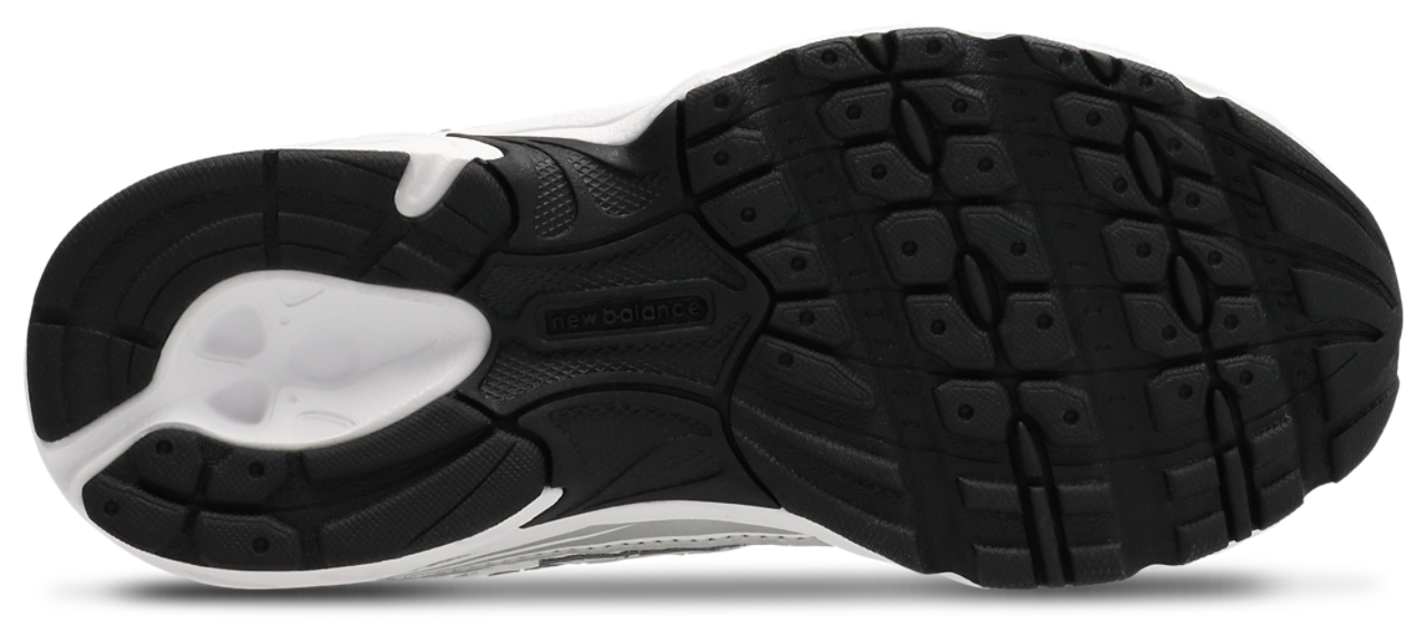 New Balance 740 Image 5 of 6. Tap to open photo gallery.