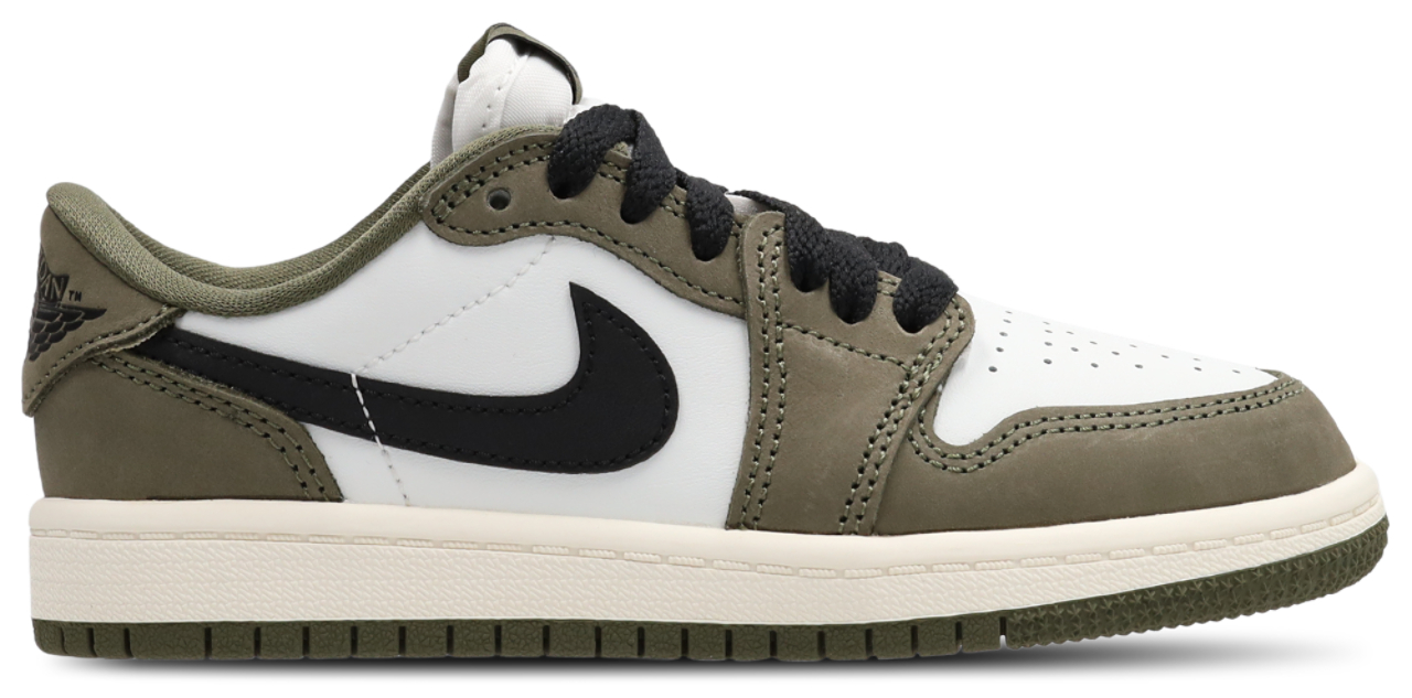 Jordan Aj1 Retro Low Og Imagen 1 de 8. Toque para abrir la galería de fotos.
