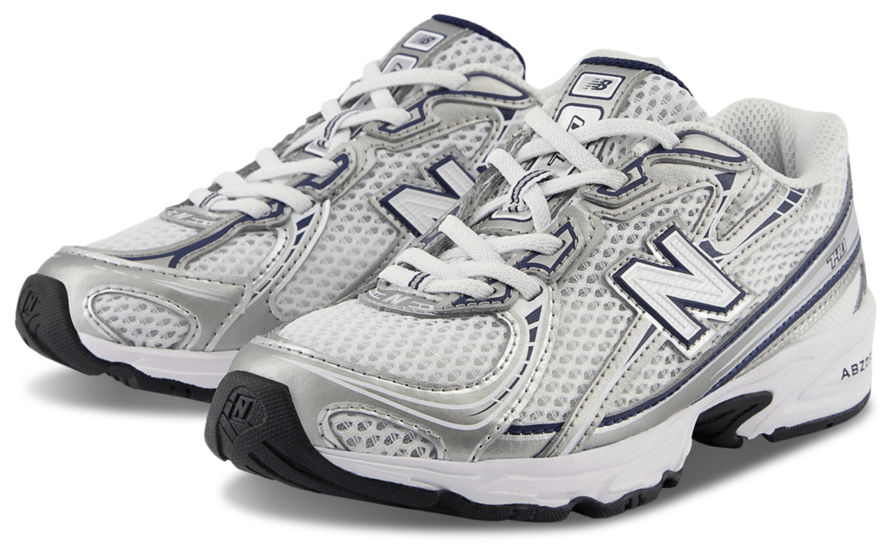 New Balance 740 Image 2 sur 7. Appuyez pour ouvrir la galerie de photos.