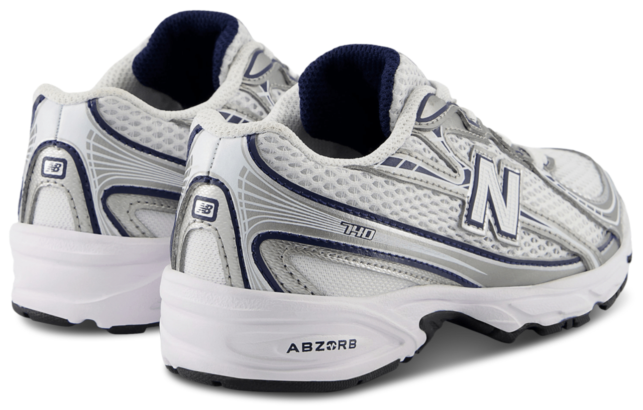 New Balance 740 Image 3 sur 7. Appuyez pour ouvrir la galerie de photos.
