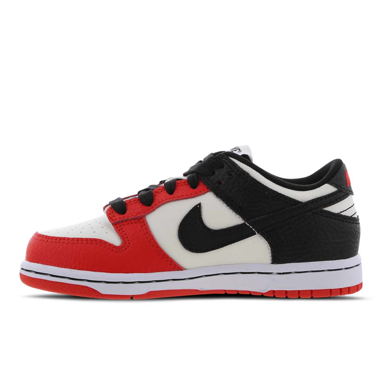 Nike Dunk Low Image 4 of 7. Tap to open photo gallery.