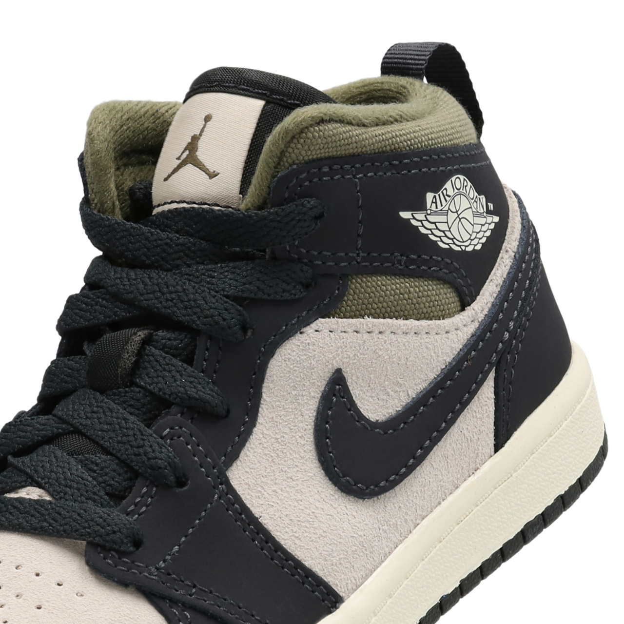 Jordan Aj1 Mid Image 7 sur 7. Appuyez pour ouvrir la galerie de photos.