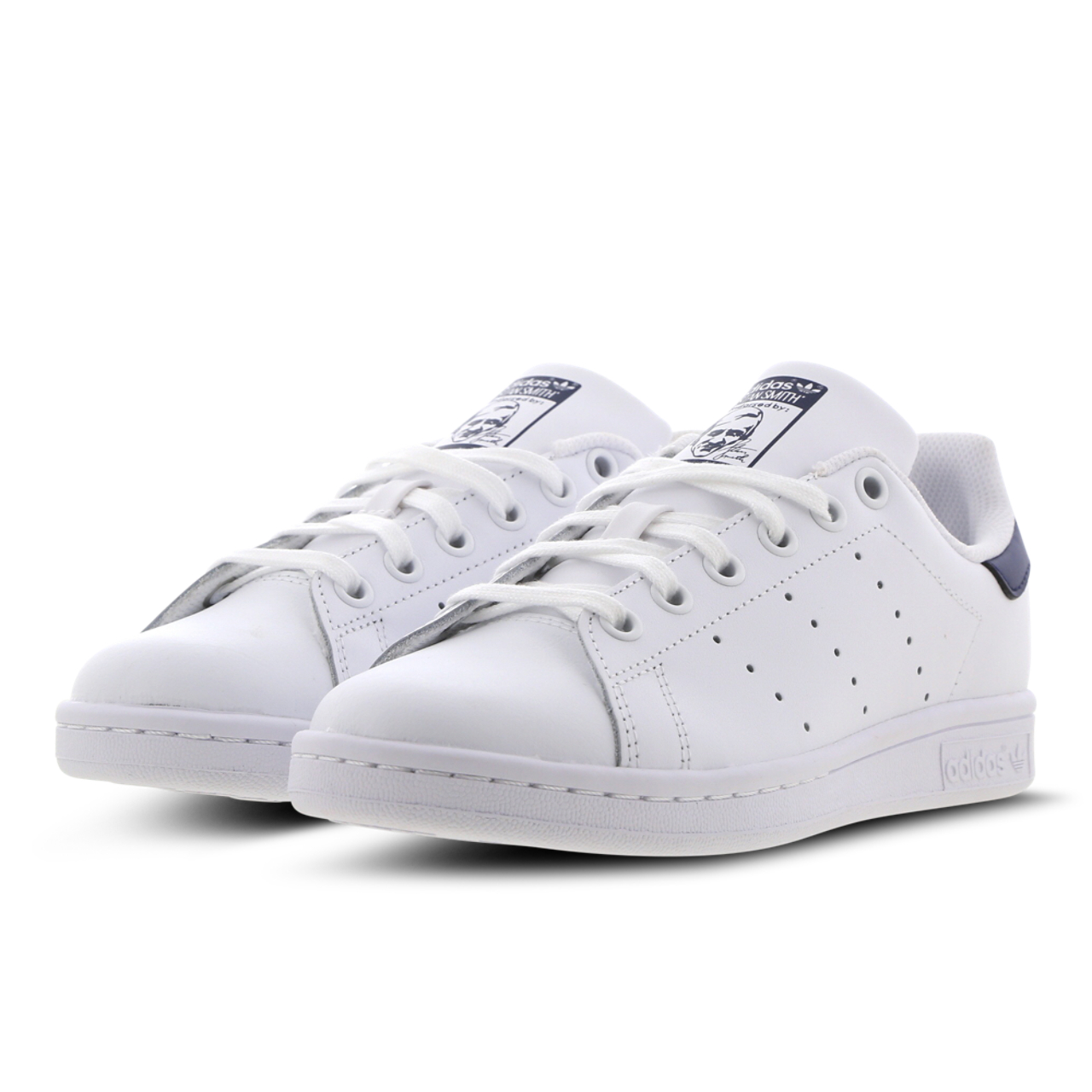 adidas Stan Smith Imagen 2 de 6. Toque para abrir la galería de fotos.