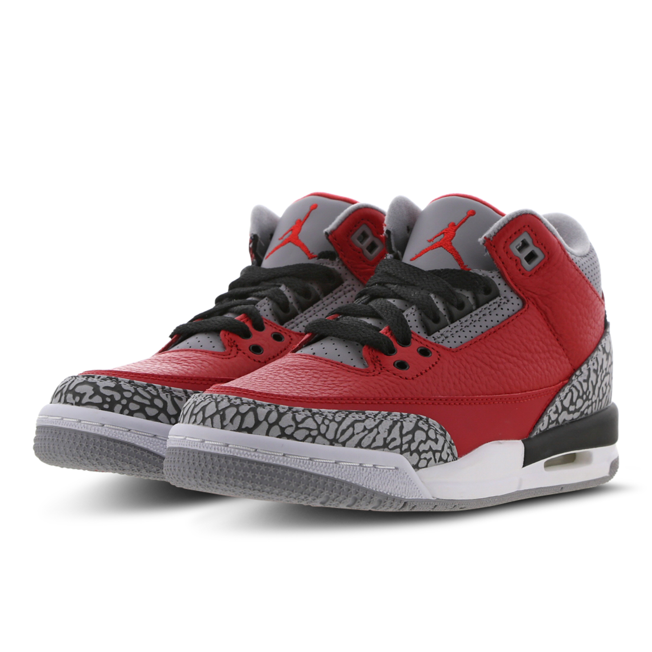 Jordan 3 Retro Image 2 of 6. Tap to open photo gallery.