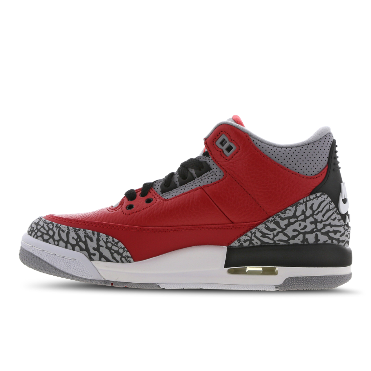 Jordan 3 Retro Image 4 of 6. Tap to open photo gallery.