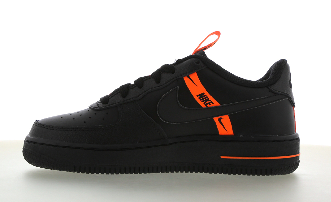 Nike Air Force 1 Image 4 of 6. Tap to open photo gallery.