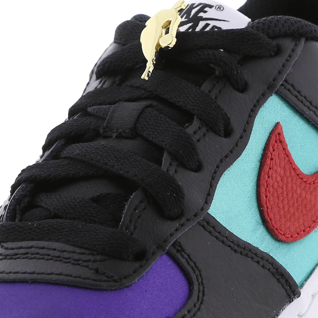 Nike Air Force 1 Low Image 7 of 7. Tap to open photo gallery.