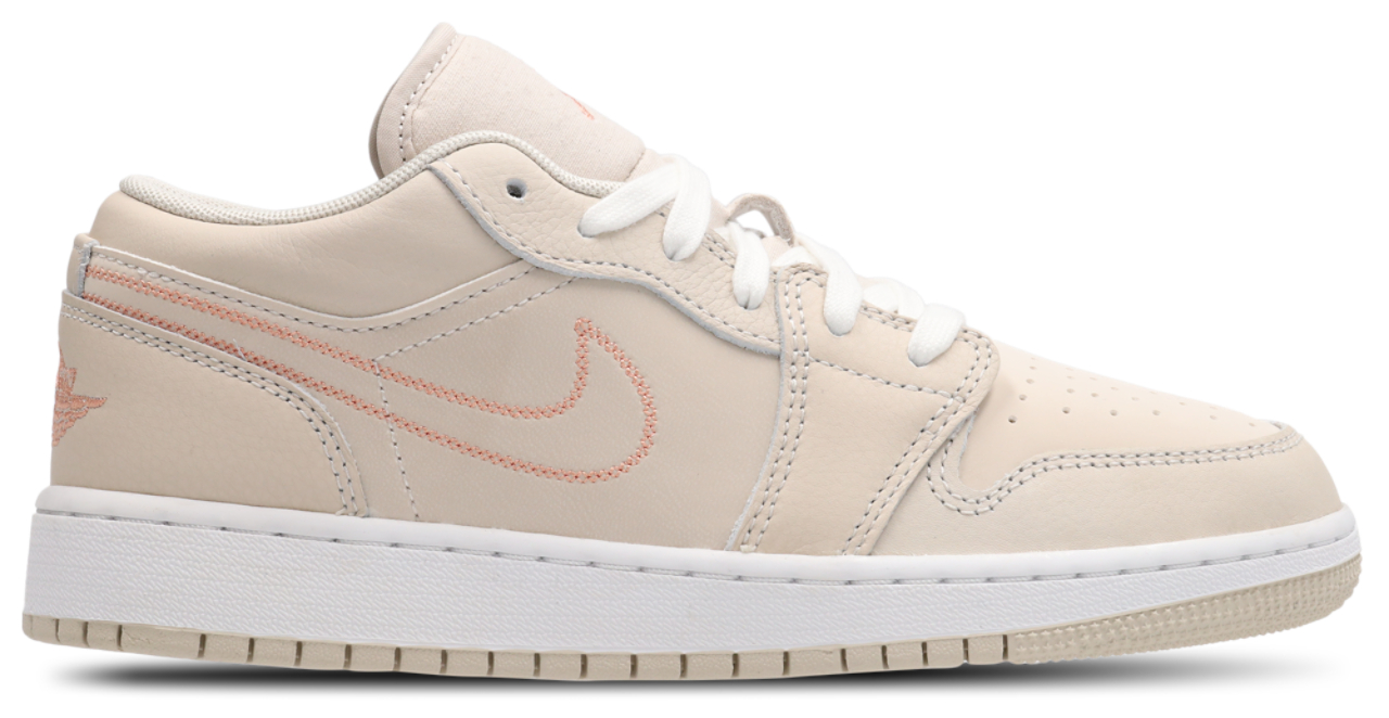 Jordan Aj1 Low Image 1 of 8. Tap to open photo gallery.