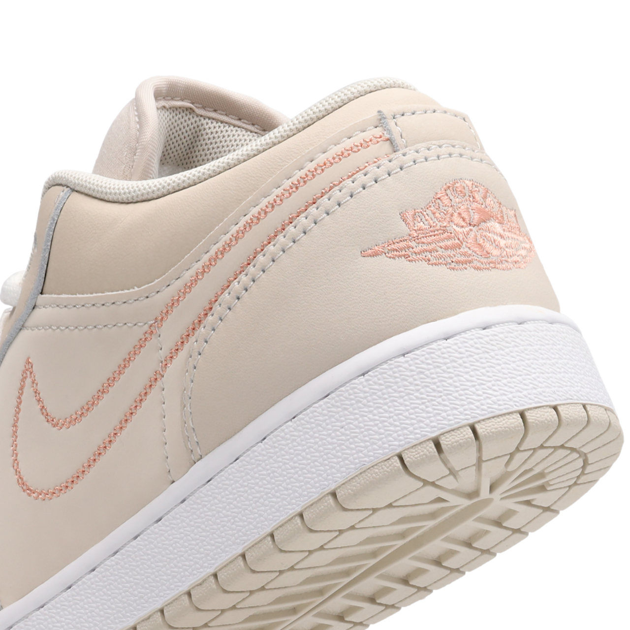 Jordan Aj1 Low Image 7 of 8. Tap to open photo gallery.