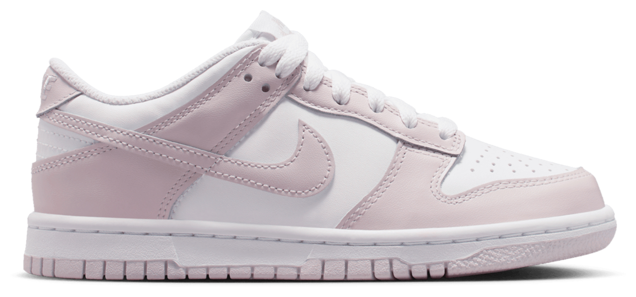Nike Dunk Low Image 1 of 6. Tap to open photo gallery.