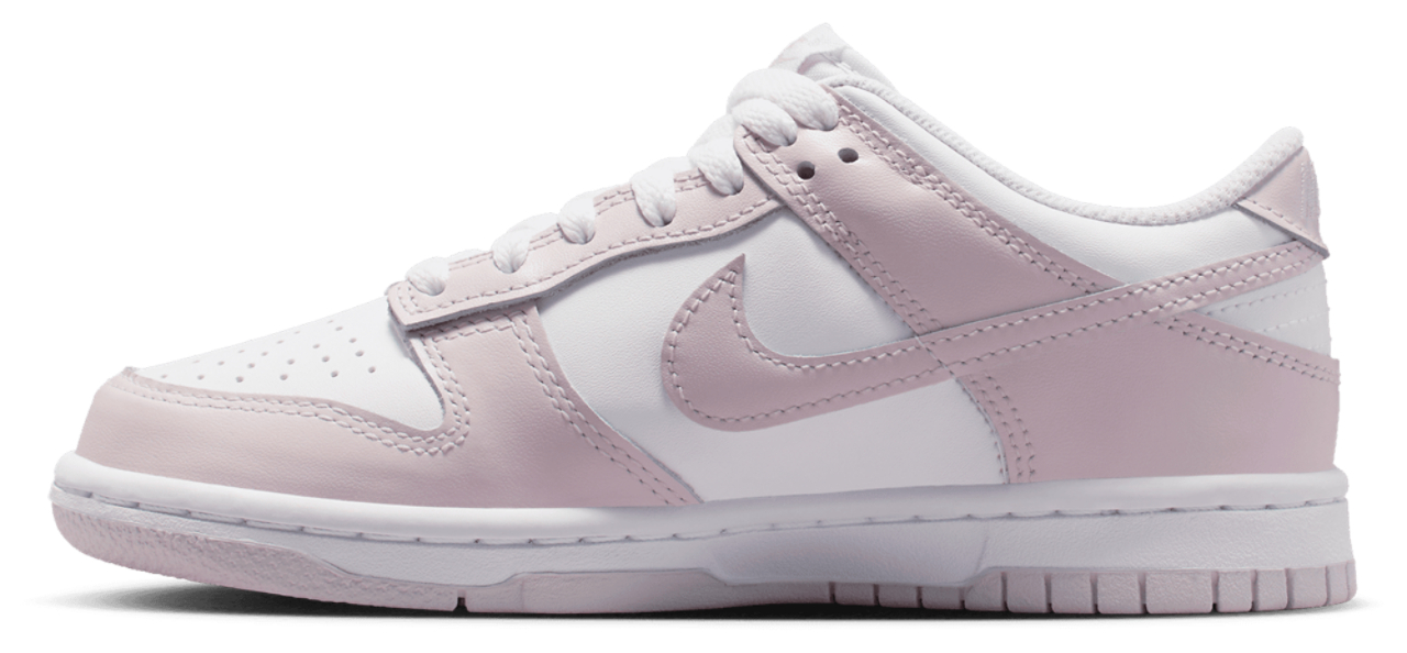 Nike Dunk Low Image 3 of 6. Tap to open photo gallery.