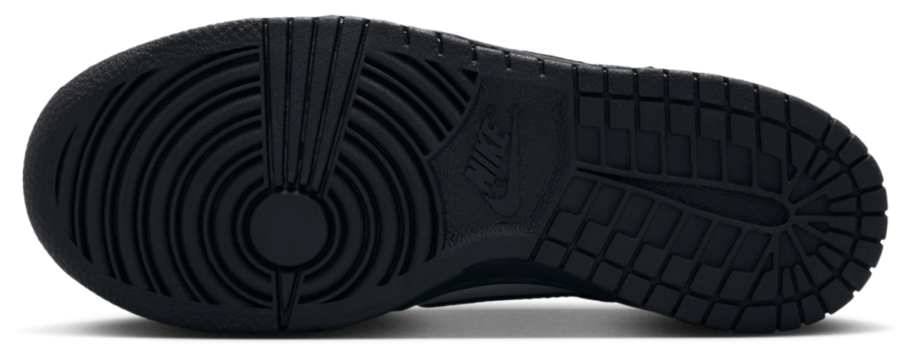 Nike Dunk Low Image 5 of 6. Tap to open photo gallery.