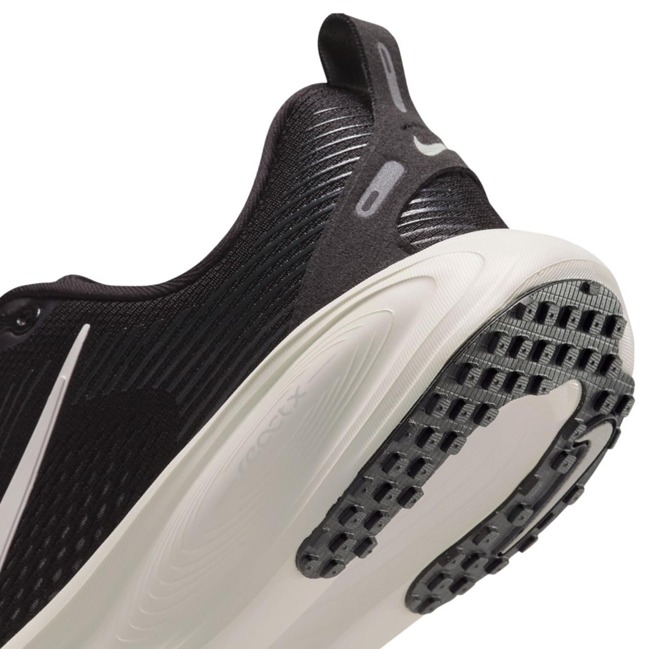 Nike Zoom Vomero 18 Afbeelding 7 van 9. Tik om de fotogalerij te openen..