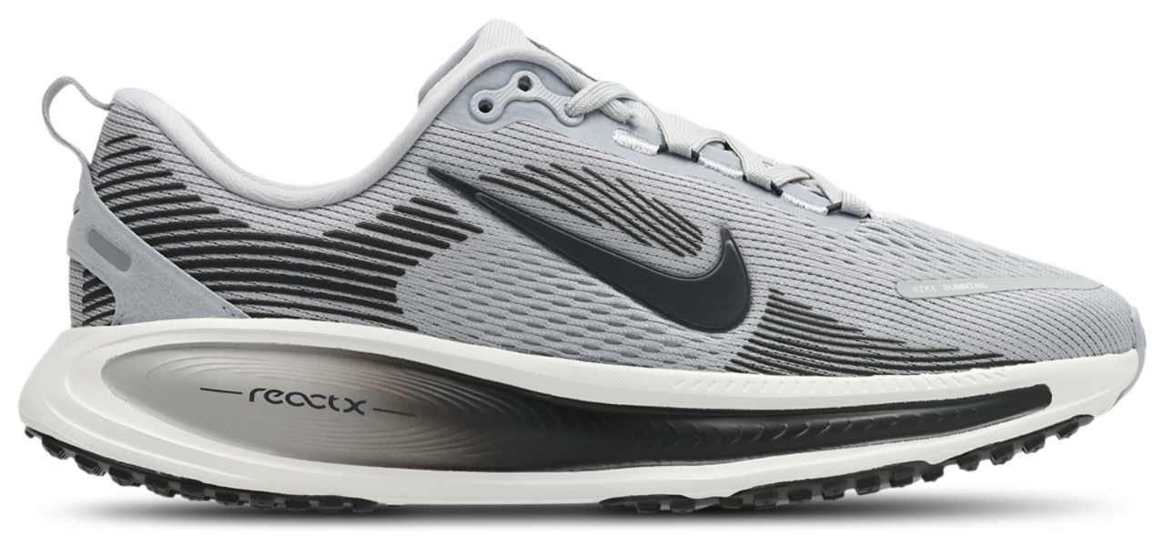 Nike Zoom Vomero 18 Bild 1 von 7. Antippen, um die Fotogalerie zu öffnen.