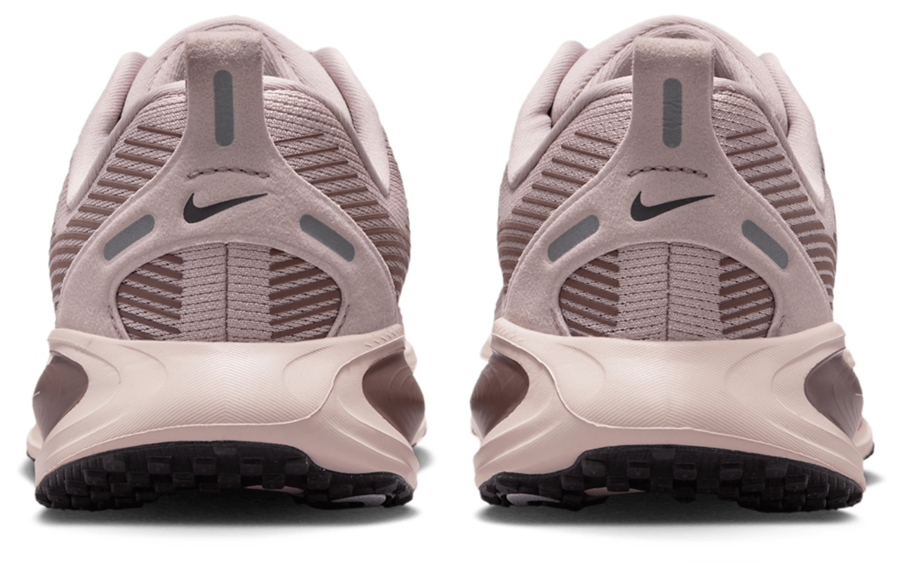 Nike Zoom Vomero 18 Image 6 sur 6. Appuyez pour ouvrir la galerie de photos.