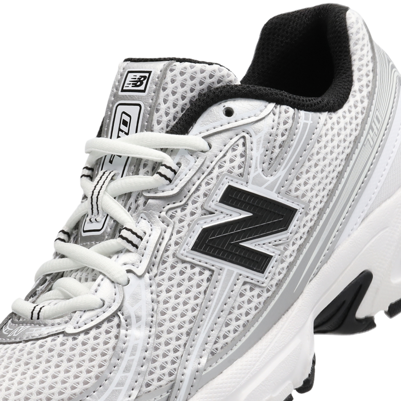 New Balance 740 Image 7 sur 7. Appuyez pour ouvrir la galerie de photos.