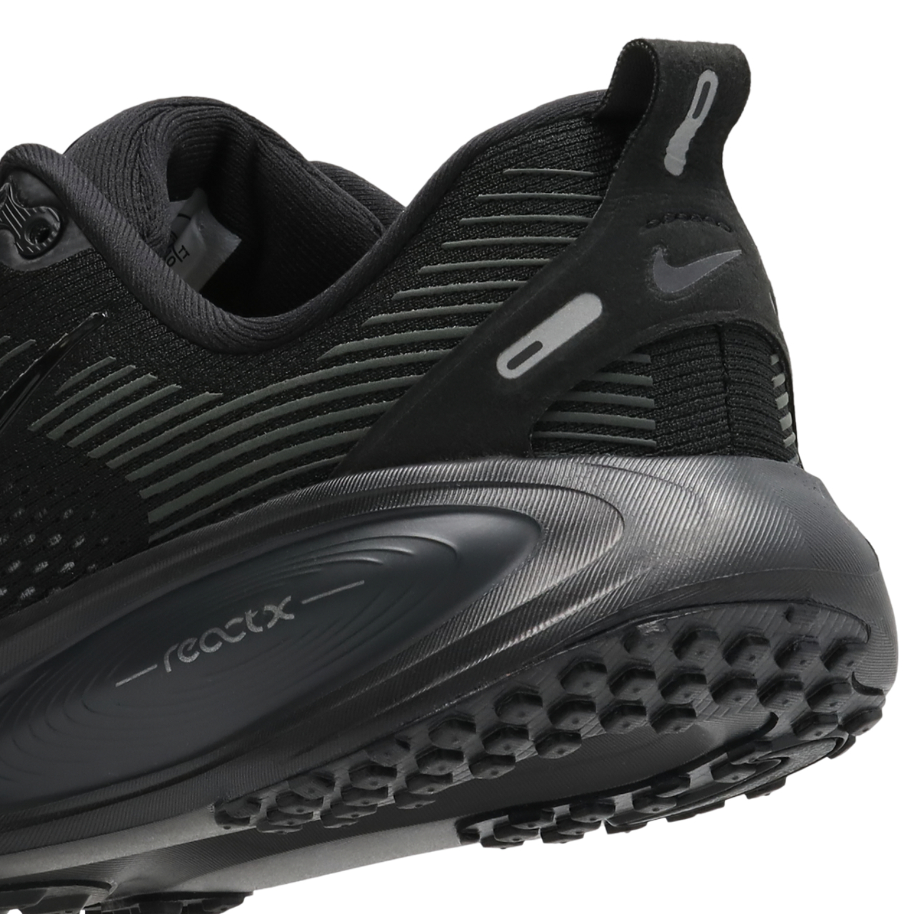 Nike Zoom Vomero 18 Image 7 of 7. Tap to open photo gallery.